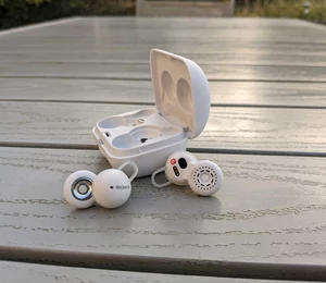 Test Sony LinkBuds WF-L900 : des écouteurs boutons assez innovants pour damer le pion aux références ?